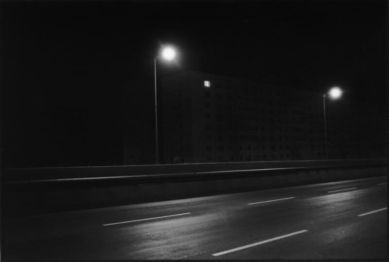 Hochh&auml;user und Stra&szlig;e 3